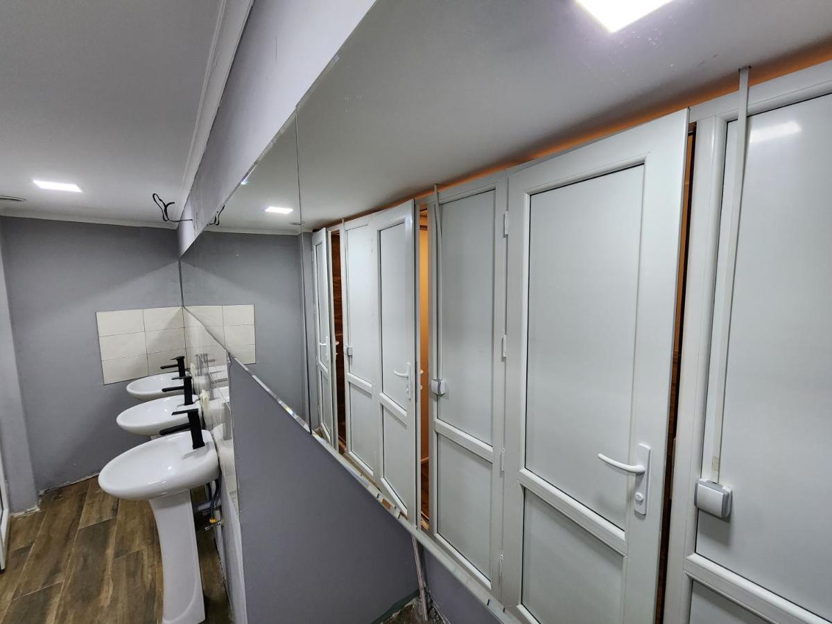 Gala Hostel Tbilisi ภายนอก รูปภาพ