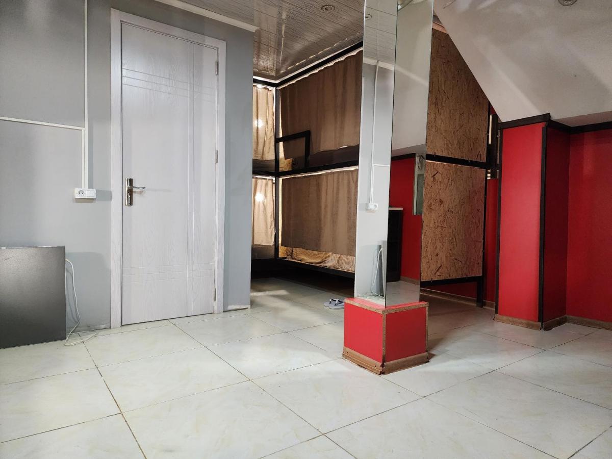Gala Hostel Tbilisi ภายนอก รูปภาพ