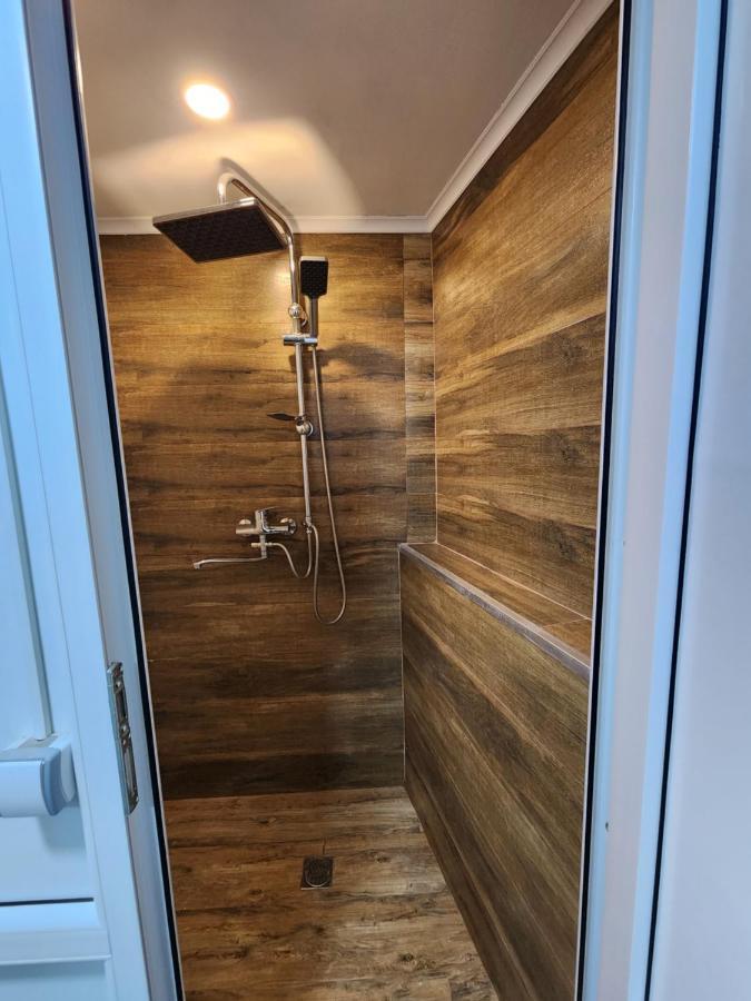 Gala Hostel Tbilisi ภายนอก รูปภาพ